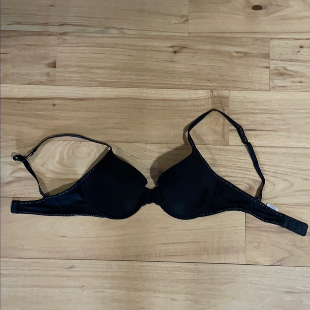 Calvin Klein 32d bra